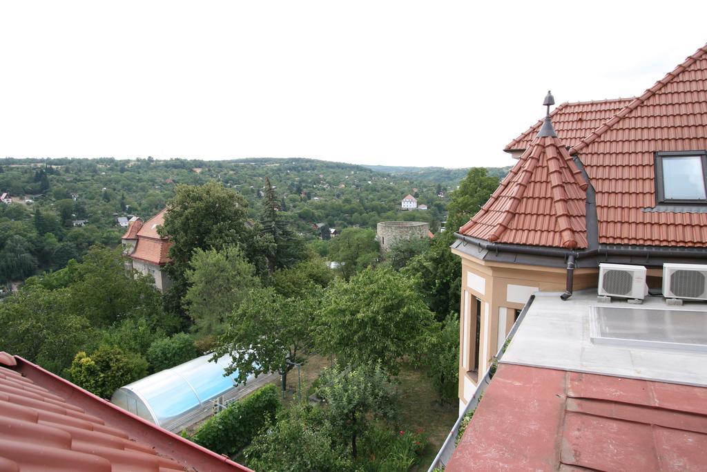 Pension Grant Lux Znojmo Bed & Breakfast Bagian luar foto