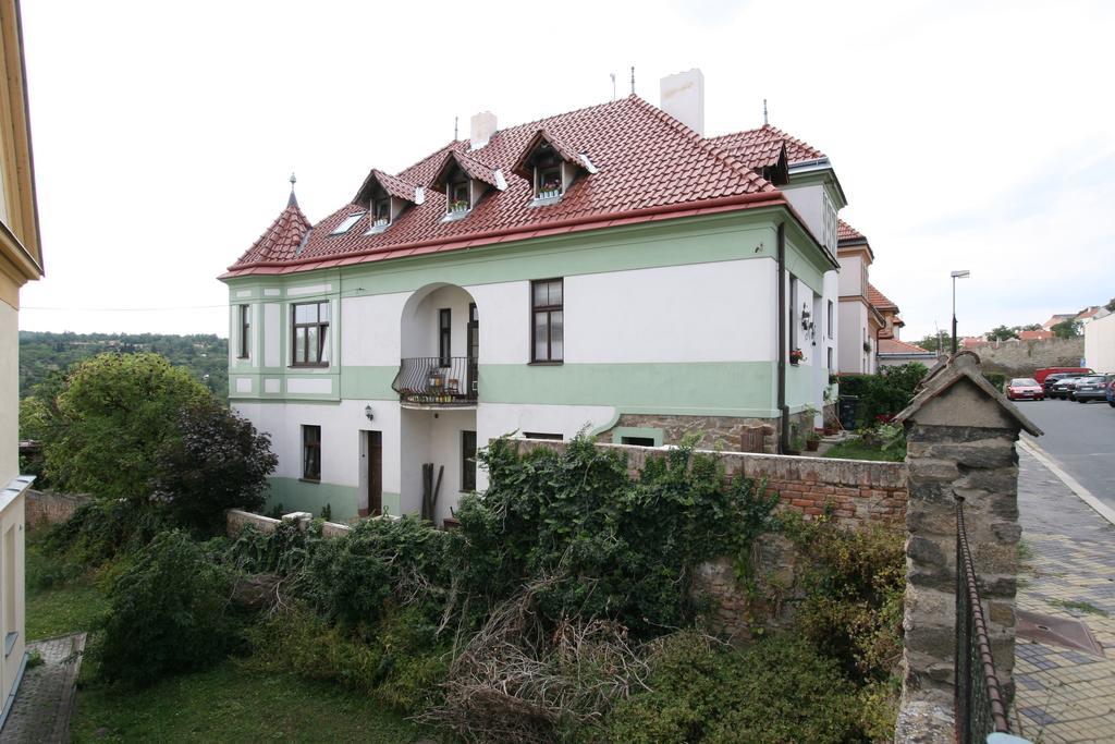 Pension Grant Lux Znojmo Bagian luar foto