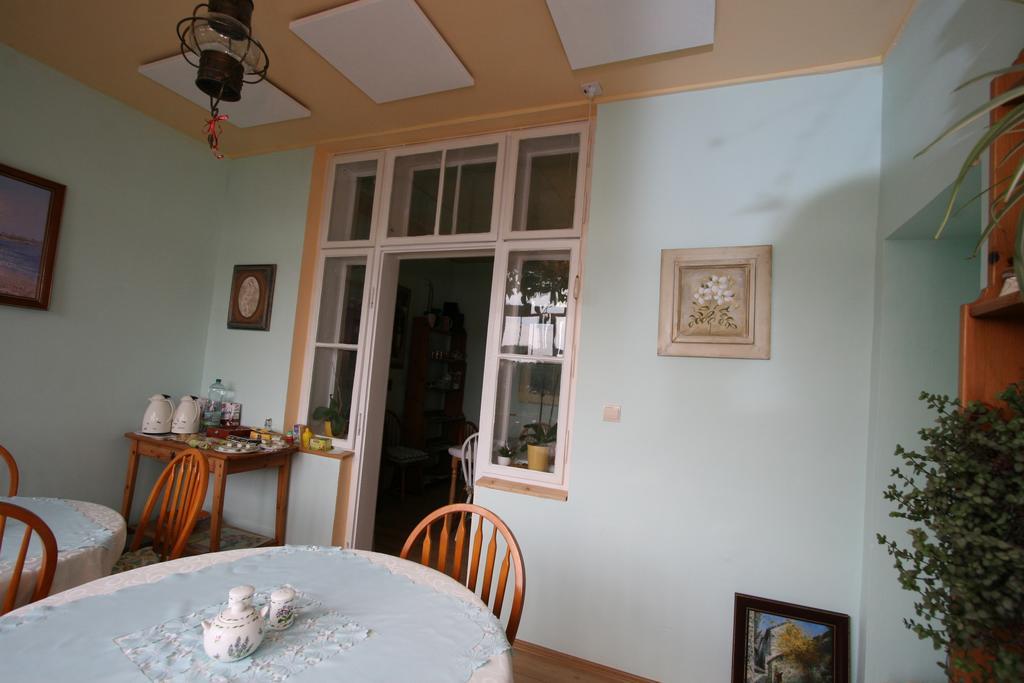 Pension Grant Lux Znojmo Bed & Breakfast Bagian luar foto