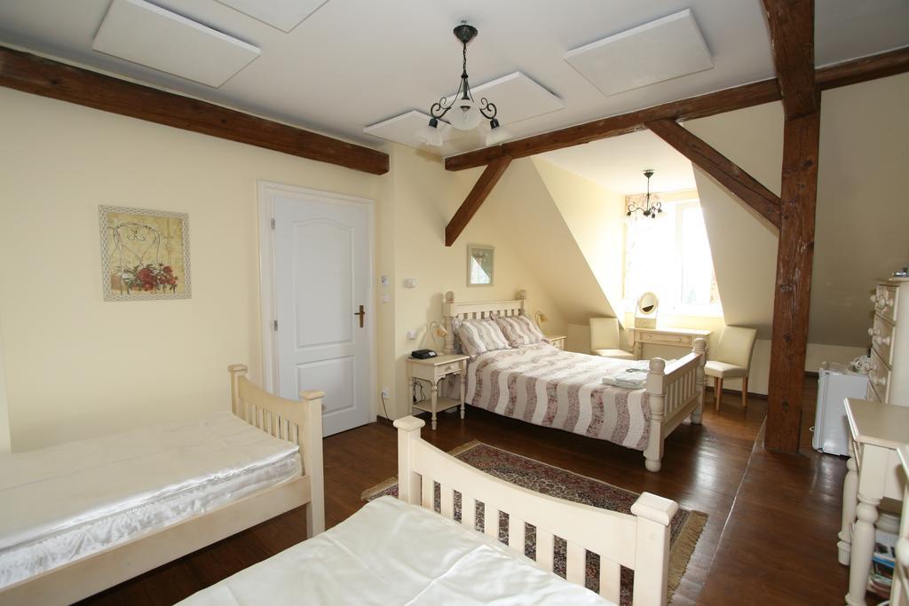 Pension Grant Lux Znojmo Bed & Breakfast Bagian luar foto