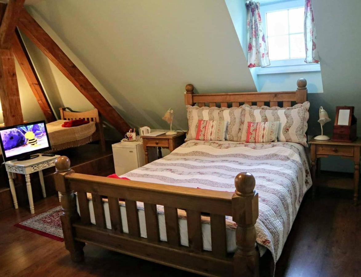 Pension Grant Lux Znojmo Bed & Breakfast Bagian luar foto